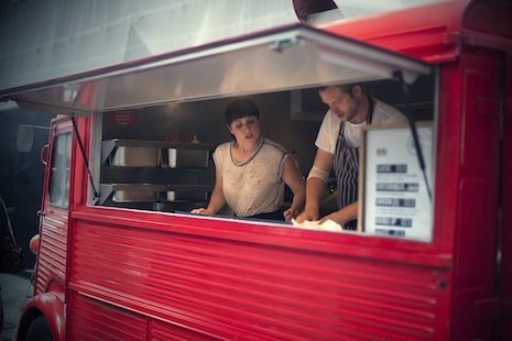 2014-Wine-Car-Boot-Steak-and-Honour-Burger