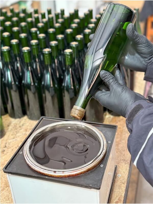 Chacra waxing bottle
